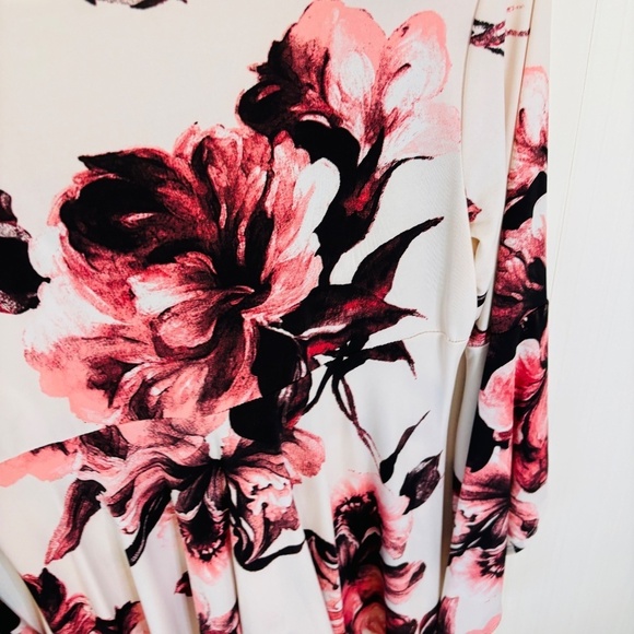 Venus Pink Floral Blouse SZ Medium - Picture 6 of 7